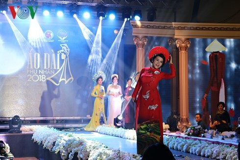 Kesan Malam Final Kontes Ao Dai Istri Eropa 2018 di Czech - ảnh 1