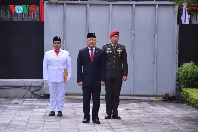 Upacara Bendera sehubungan dengan Hari Kemerdekaan Republik Indonesia (17/08/1945-17/08/2018) - ảnh 3