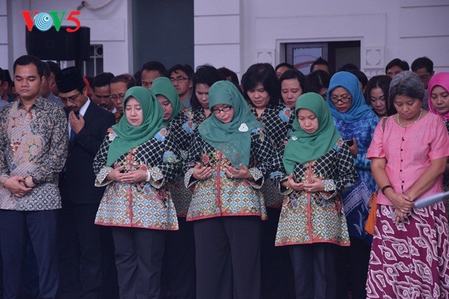 Upacara Bendera sehubungan dengan Hari Kemerdekaan Republik Indonesia (17/08/1945-17/08/2018) - ảnh 4