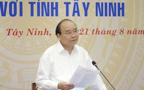 PM Vietnam, Nguyen Xuan Phuc melakukan temu kerja dengan  pimpinan teras Provinsi Tay Ninh - ảnh 1