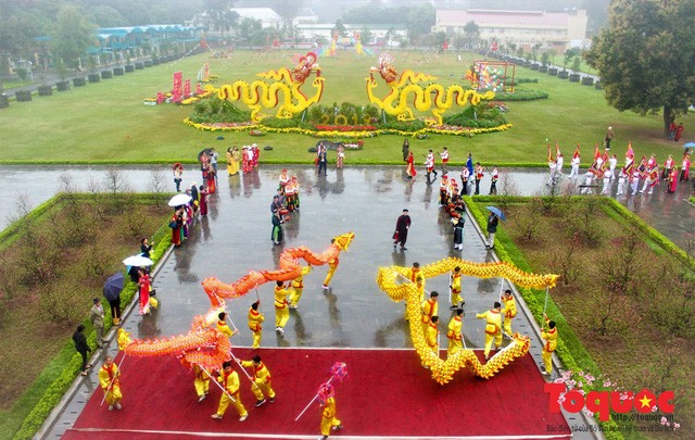 Benteng Kerajaan Thang Long mengadakan upacara membakar dupa membuka musim semi tahun 2019 - ảnh 1