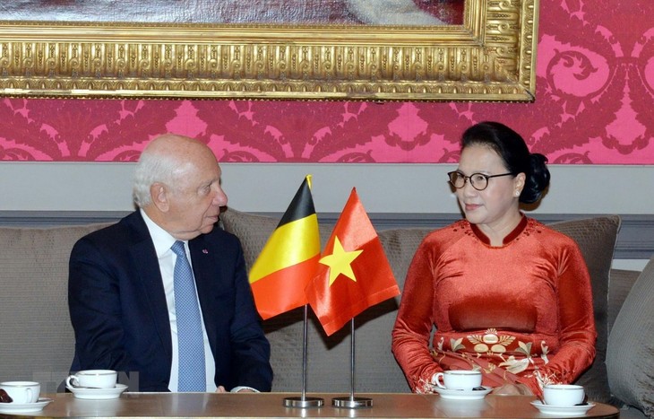 Ketua MN Vietnam, Nguyen Thi Kim Ngan melakukan pertemuan dengan Ketua Majelis Tinggi Kerajaan Belgia, Jacques Brotchi - ảnh 1