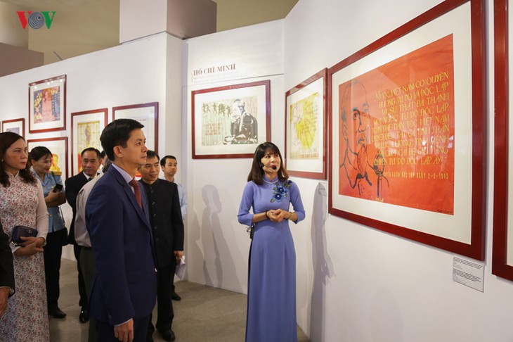 Pembukaan Pameran potret Presiden Ho Chi Minh-Sudut pandang dari lukisan agitasi - ảnh 1