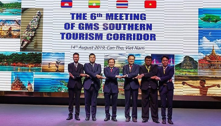 Mendapat lebih dari 96 miliar USD dari pengkembangan pariwisata di koridor sebelah Selatan Sungai Mekong - ảnh 1