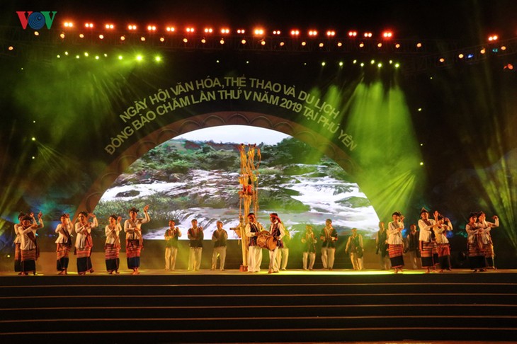 Penutupan Festival Budaya, Olahraga dan Pariwisata etnis Cham ke-5 tahun 2019 - ảnh 1