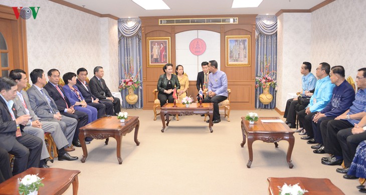 Ketua MN Nguyen Thi Kim Ngan melakukan kunjungan kerja di Provinsi Udon Thani, Thailand - ảnh 1