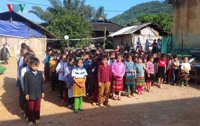 Lebih dari 22 juta pelajar dan mahasiswa Vietnam menghadiri acara pembukaan tahun ajar baru - ảnh 19