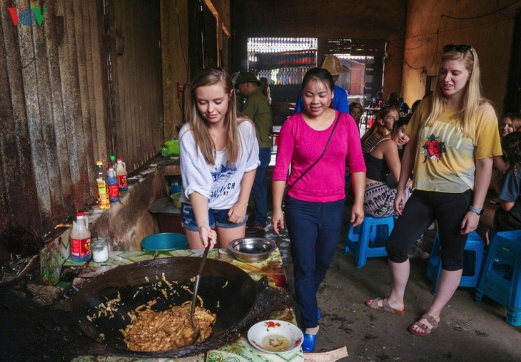 Daerah ketinggian Quang Ninh menyerap kedatangan  wisatawan  untuk menghayati pada Musim Gugur - ảnh 8