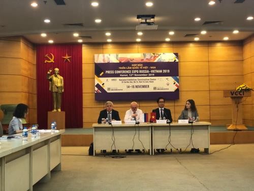 Pameran internasional dan Forum promosi perdagangan dan investasi Vietnam – Rusia  - ảnh 1