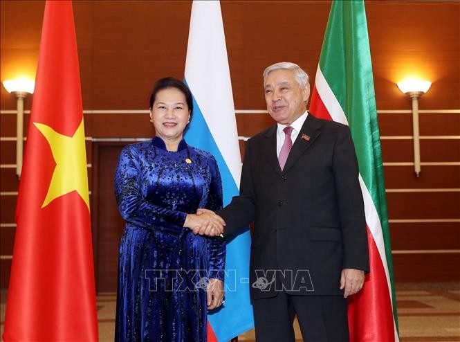 Ketua MN Nguyen Thi Kim Ngan melakukan pertemuan dengan Ketua Dewan Negara Tatarstan, Republik Tatarstan - ảnh 1