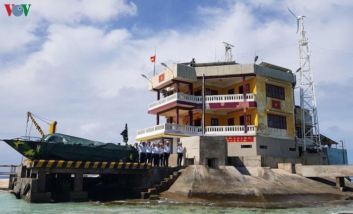 Tiongkok sama sekali  tidak mempunyai kedaulatan bersejarah terhadap dua Kepulauan Hoang Sa dan Truong Sa - ảnh 1