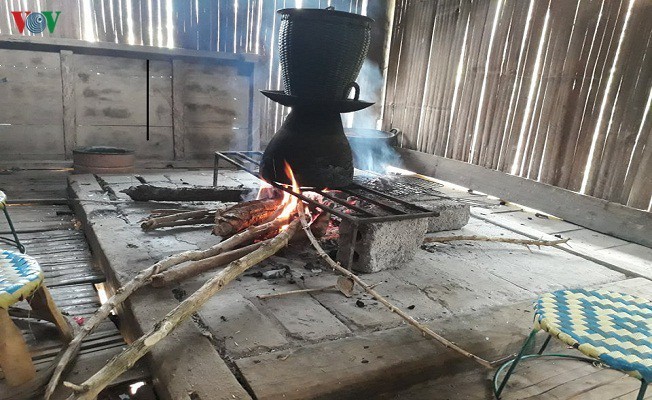 Makna dapur  api di rumah  panggung  dalam kehidupan warga 