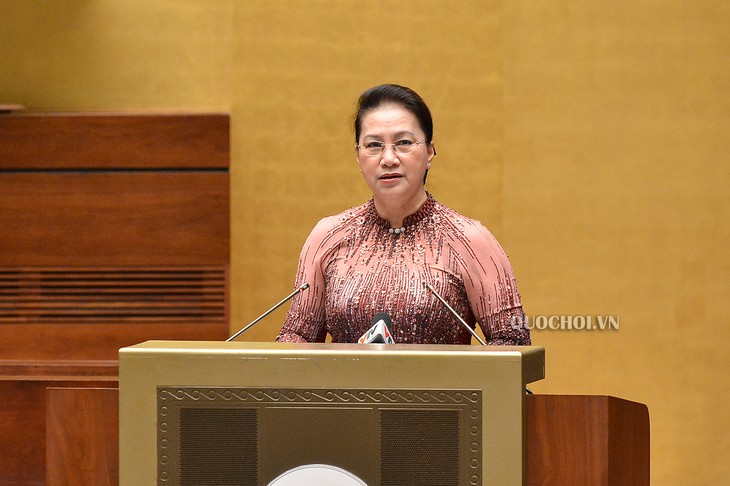 Ketua MN Vietnam, Nguyen Thi Kim Ngan melakukan temu muka dengan para pelopor  tipikal dalam menjamin keamanan Tanah Air - ảnh 1