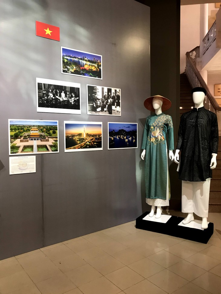 Pameran Busana Tradisional Negara-Negara ASEAN 2020 - ảnh 20