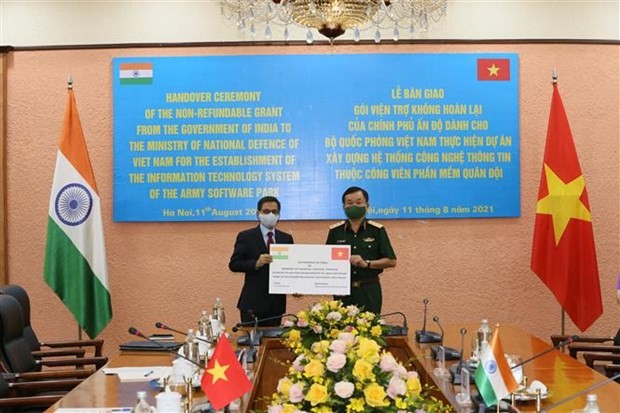 Kemenhan Vietnam Terima Bantuan Senilai 5 Juta USD dari Pemerintah India - ảnh 1