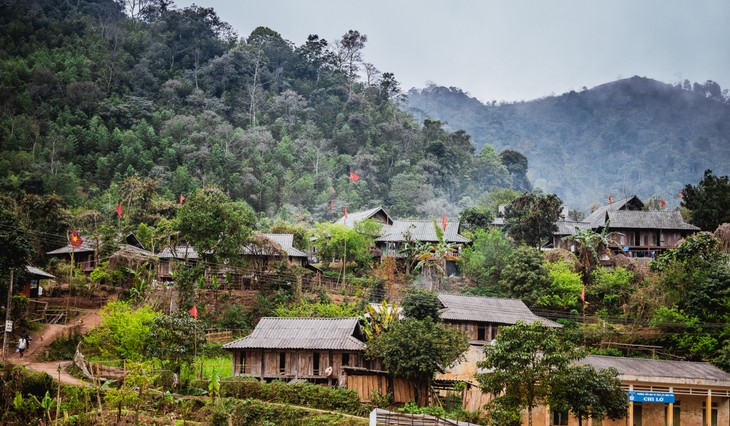 Kecamatan Lung Van – Bumi Tempat Awan Bersemayam - ảnh 2