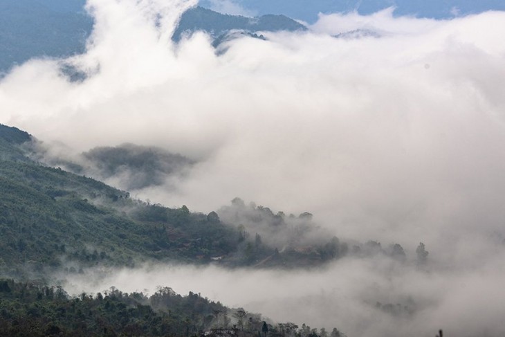 Ketakjuban Gunung Y Ty  - ảnh 4