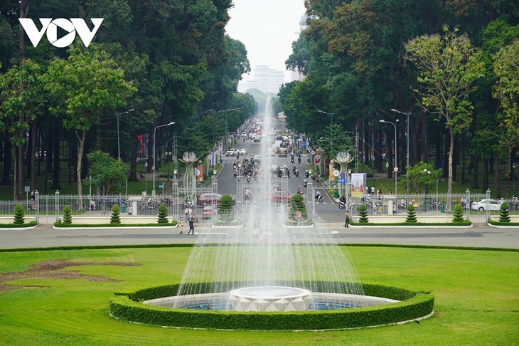 Kota Ho Chi Minh Berkembang Kuat Setelah 48 Tahun Pembebasan Vietnam Selatan - ảnh 5