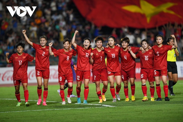 SEA Games 32: Kontingen Olahraga Vietnam Terus Memelopori Daftar Klasemen Medali - ảnh 1