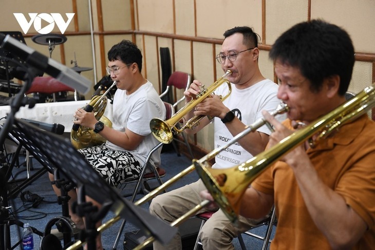 Program Seni Spesialis dengan Tema: “Perkasa dan Kaya dari Laut Ibu Pertiwi - ảnh 5