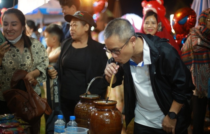 Pembukaan “Pekan Bunga Kipait-Gunung Api Chu Dang Ya tahun 2023” - ảnh 1