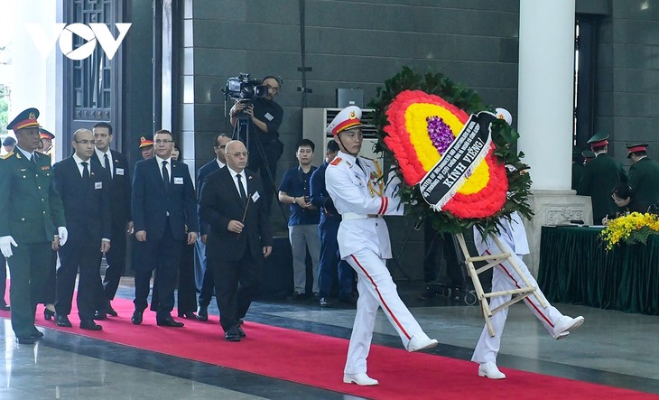 Upacara Ziarah Nasional kepada Sekjen KS PKV Nguyen Phu Trong Diselenggarakan menurut Protokol Pemakaman Kenegaraan - ảnh 14