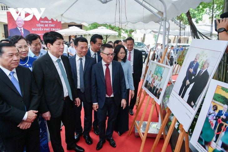 Luncurkan Halaman Informasi Khusus dan Pameran Foto Sekjen KSPKV Nguyen Phu Trong - ảnh 2