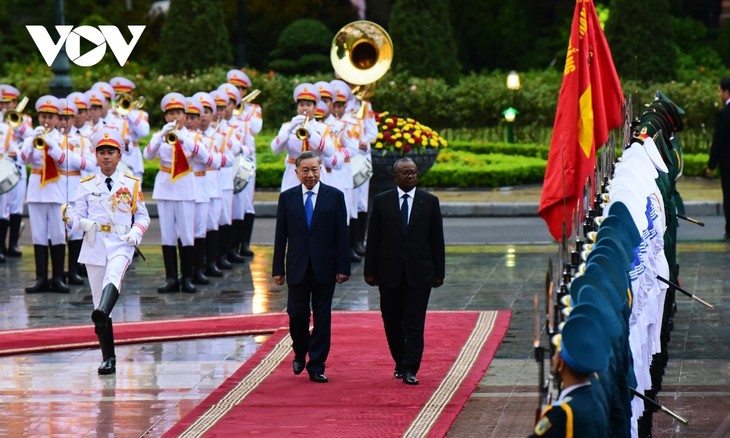 Sekjen, Presiden Vietnam, To Lam Pimpin Upacara Penyambutan Resmi kepada Presiden Guninea-Bisau - ảnh 1