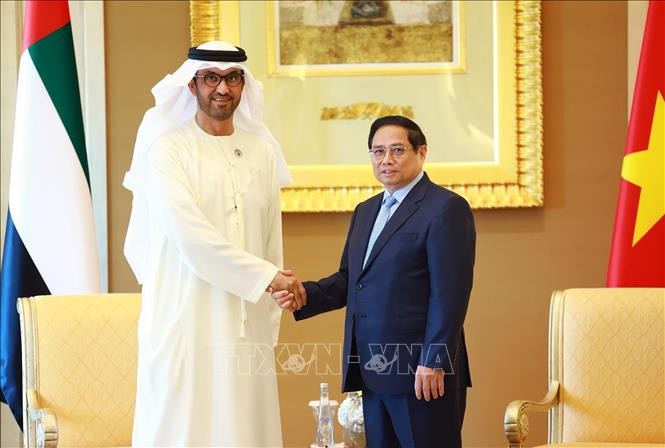 PM Pham Minh Chinh Imbau Grup-Grup Besar Uni Emirat Arab supaya Memperkuat Investasi ke Vietnam - ảnh 1