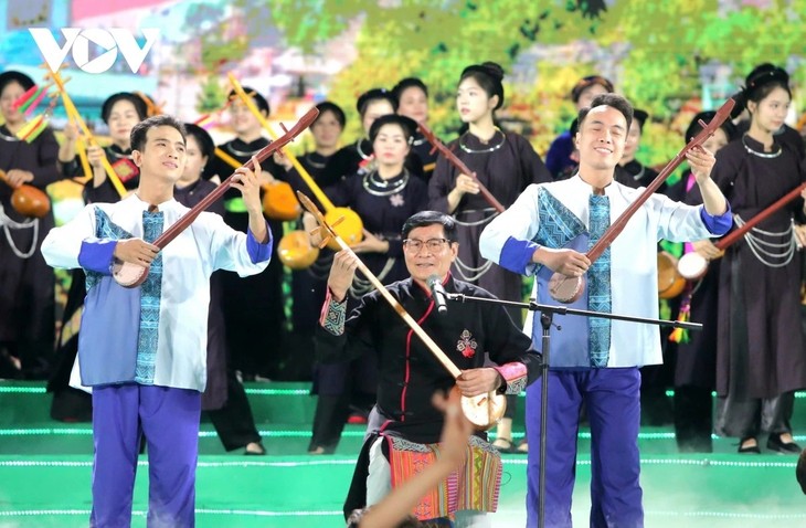 Festival Budaya Etnis-Etnis Daerah Dong Bac: Beridentitas, Berintegrasi, dan Menggeliat - ảnh 1