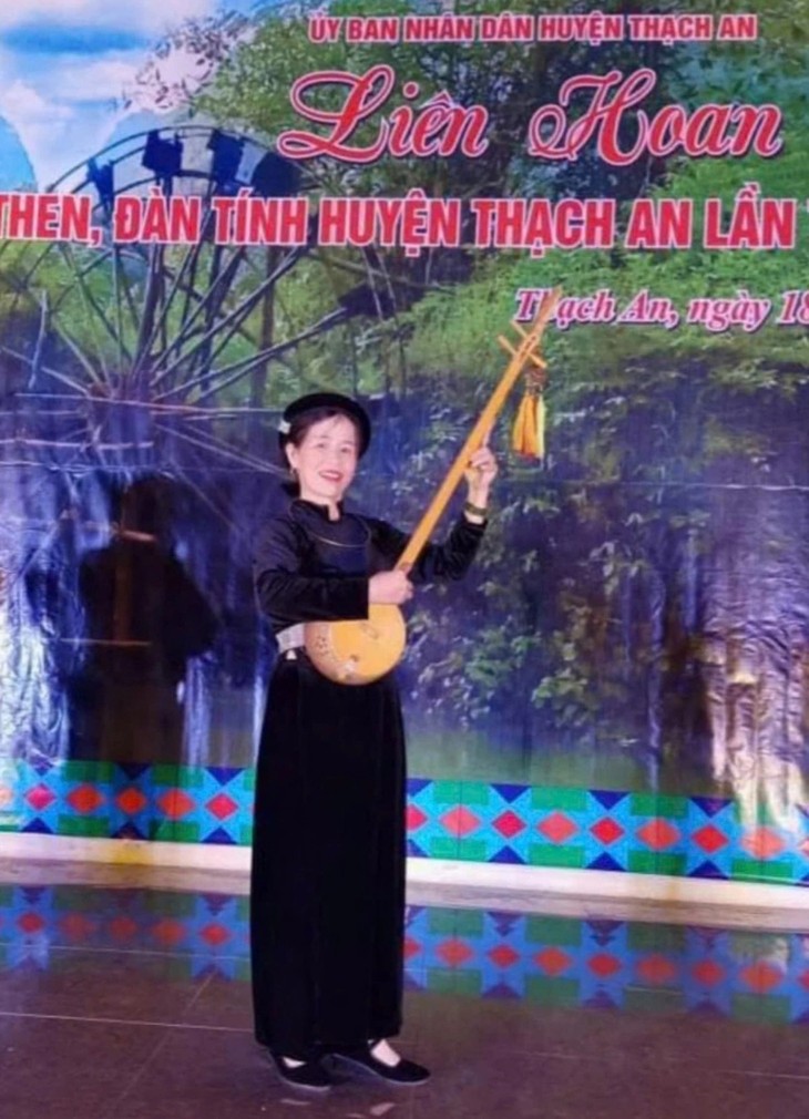 Ibu Nong Thi Hoai – Seorang yang Melestarikan Lagu Rakyat Tay dan Nung di Provinsi Cao Bang - ảnh 1