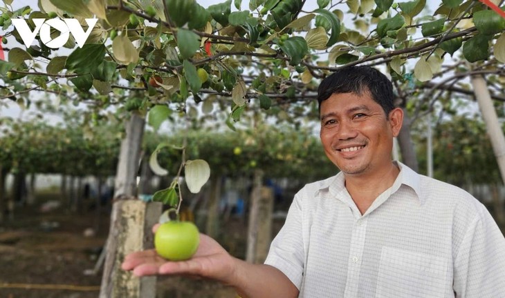 Le Minh Sang – Seorang yang Menyalakan Api  Semangat untuk Mencapai Kesejahteraan bagi Para Petani - ảnh 1