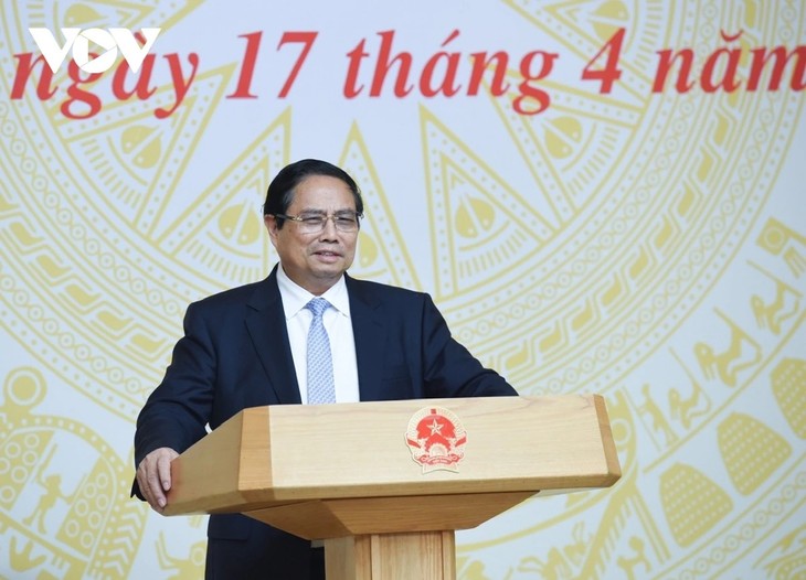 PM Pham Minh Chinh Meminta Pencanangan Gerakan “Seluruh Negeri Berkompetisi Melakukan Inovasi Kreatif dan Transformasi Digital” - ảnh 1