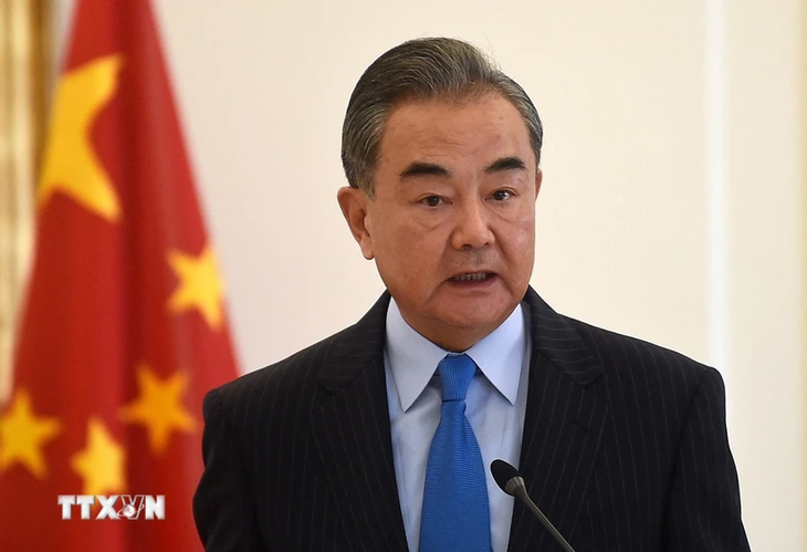 Menlu Tiongkok: Hubungan Tiongkok-Vietnam Memanifestasikan Strategi yang Lengkap Bertingkat Tinggi  - ảnh 1