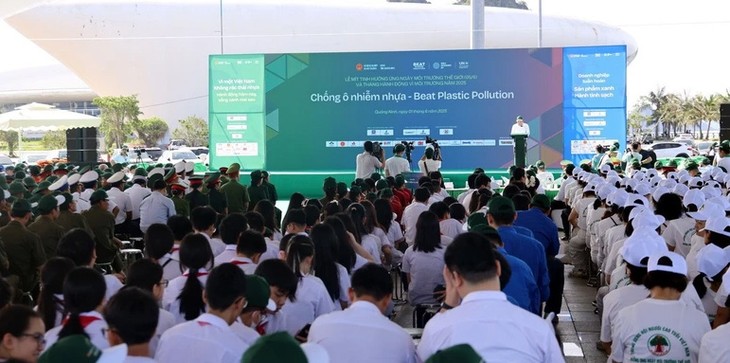 Upacara Pencanangan Nasional Menanggapi Hari Lingkungan Sedunia (5/6) - ảnh 1