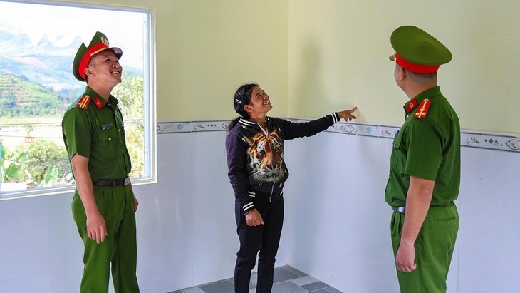 “Kampanye Quang Trung” - Perintah dari Hati: Puluhan Ribu Rumah Selesai Tepat Waktu - ảnh 12