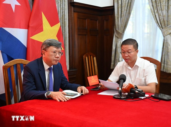 Kongres Nasional XIV PKV: Para Jurnalis Kuba Apresiasi Semua Prestasi Perkembangan dari Vietnam - ảnh 1