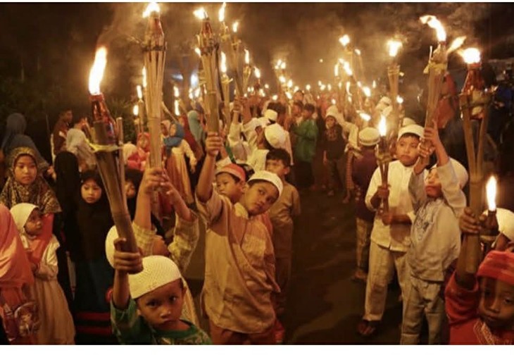 Suasana Merayaan Bulan Ramadhan di Indonesia dan di Vietnam - ảnh 2