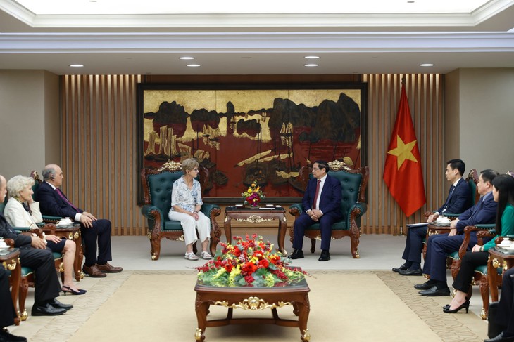 PM Pham Minh Chinh Terima Rombongan Dana Eisenhower dari AS - ảnh 1