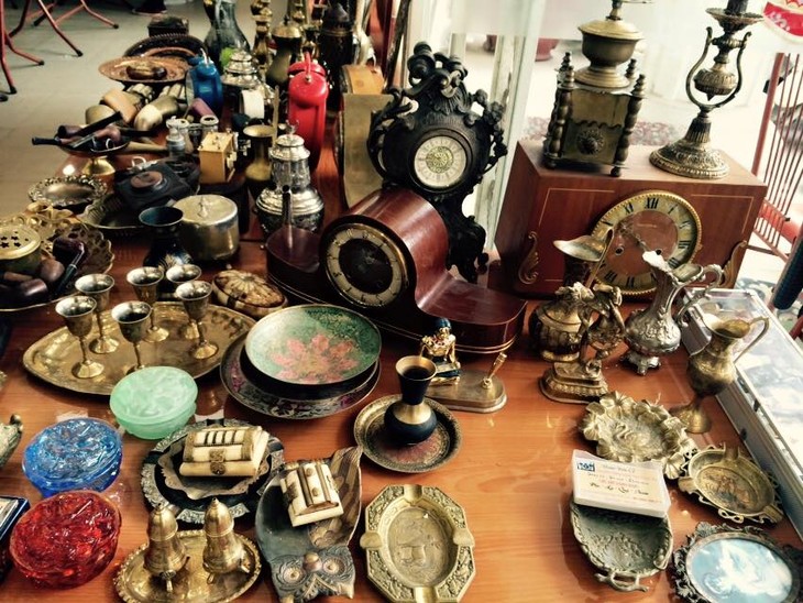 Vintage- Art Flea market in Ha Noi - ảnh 4