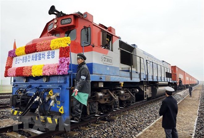 Koreas hold groundbreaking ceremony for transport project - ảnh 1