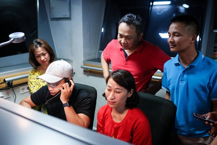 Special Radio shows at sea - ảnh 1