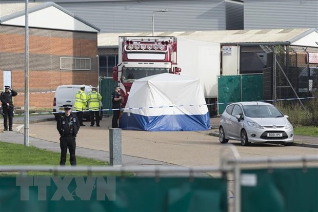 Essex truck victims died of lack of oxygen, overheating - ảnh 1