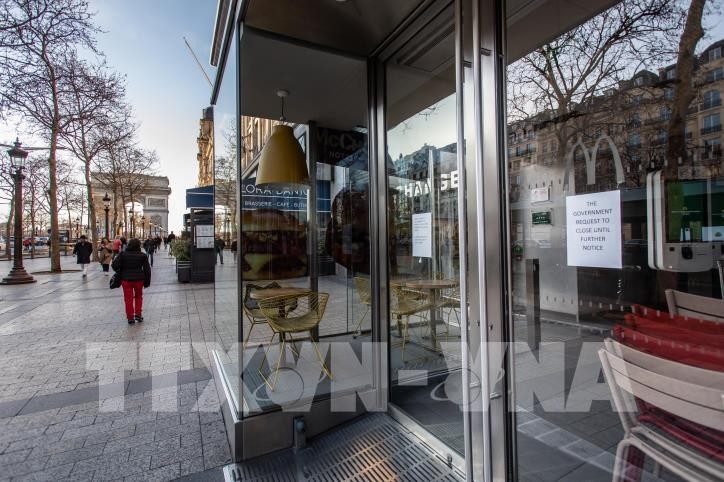 EU imposes entry ban for 30 days over Covid-19 concerns - ảnh 1