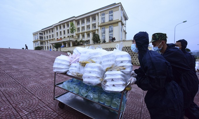 Life inside Vietnam’s army-run quarantine camps - ảnh 2