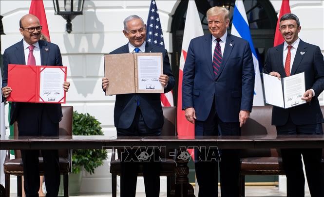 Israel signs accords with UAE, Bahrain - ảnh 1