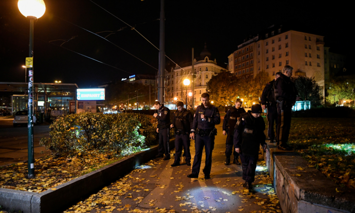 Multiple shootings reported in Vienna, Austria - ảnh 1