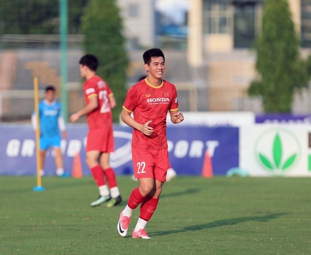 Vietnamese footballer wins AFC’s player of the month title - ảnh 1