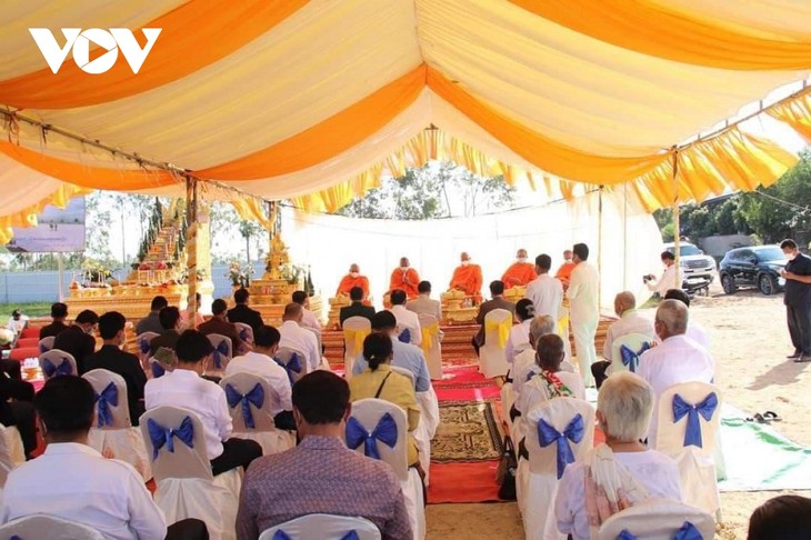 Vietnam-Cambodia friendship monument inaugurated in Svay Rieng - ảnh 1