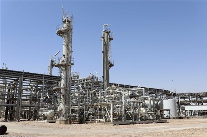 OPEC+ agrees to boost oil production - ảnh 1